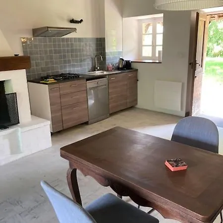 Holiday home La Poire, Op Landgoed Aan De Dordogne